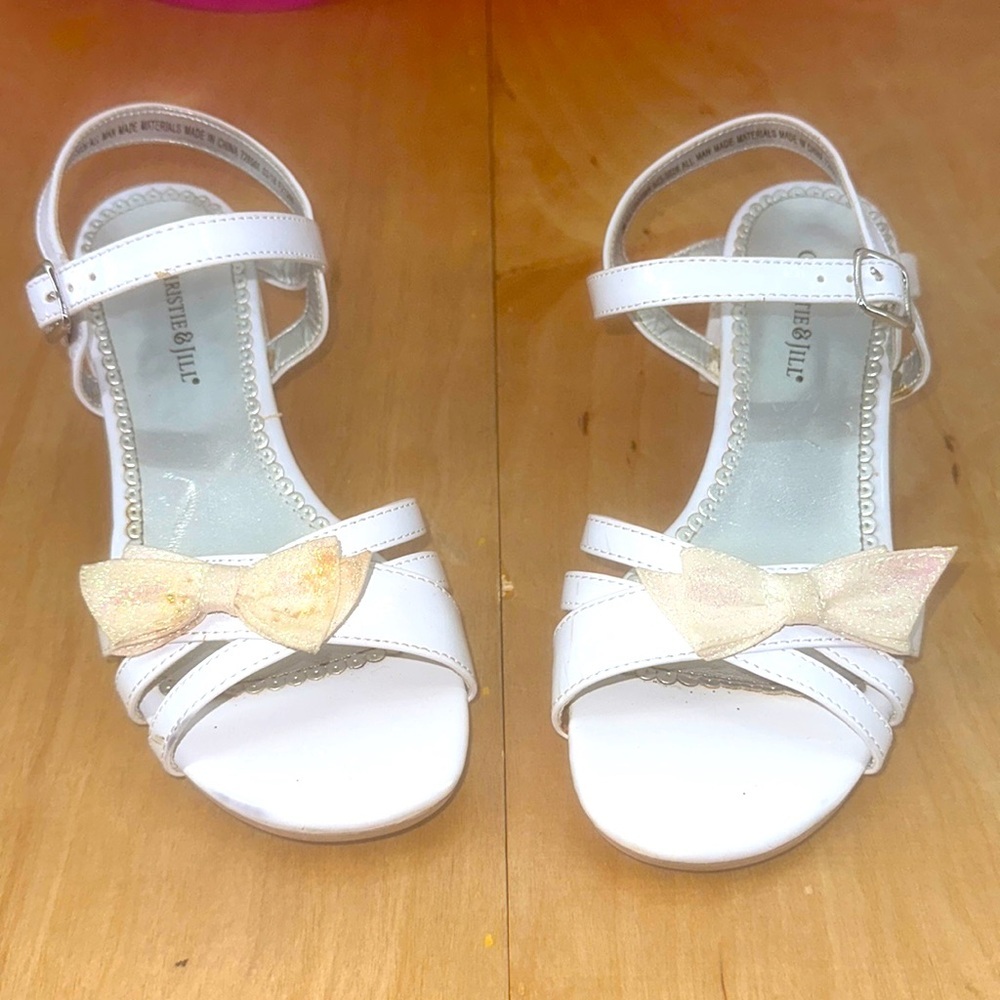 Christie & Jill‎ girls white patent dress sandals size 2 preloved